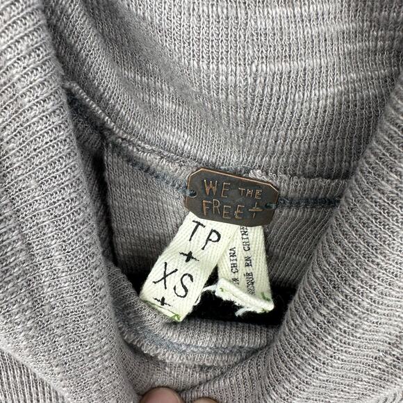 Free People turtleneck size XS taupe split back cowl neck casual oversized - Picture 5 of 9